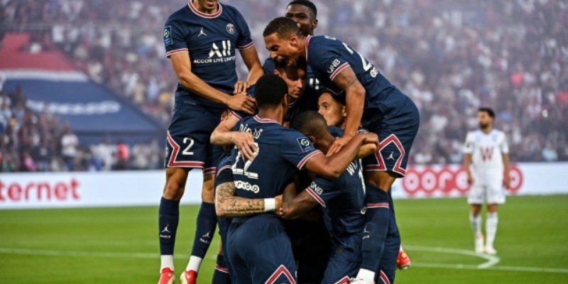 Strasbourg vs Paris Saint-Germain